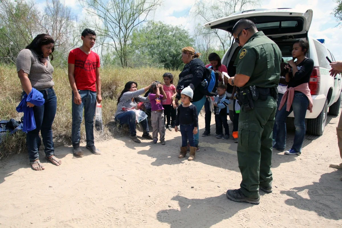 Border Patrol-iStock-615517006 Border patrol detains Central Americans who illegally crossed the Rio Grande in search of asylum